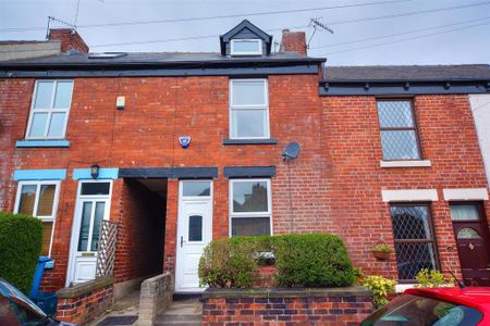 2 bedroom terraced house to rent - Photo 2