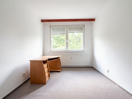 Pronájem bytu 3+1 61 m2 - Fotografie 2