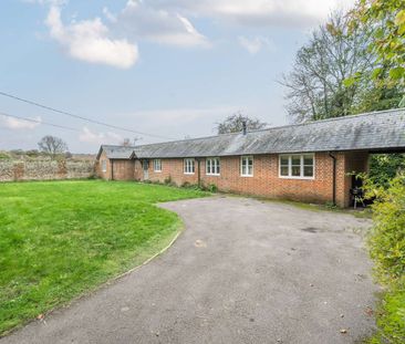 A beautifully refurbished cottage with countryside views. - Photo 5