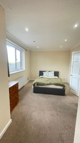 2 bedroom house of multiple occupation to rent - Photo 5