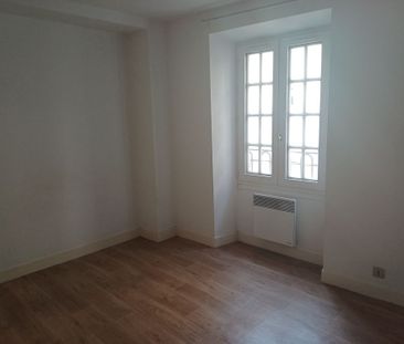 Location Appartement 2 pièces 41m² MONT DE MARSAN 40000 - Photo 2