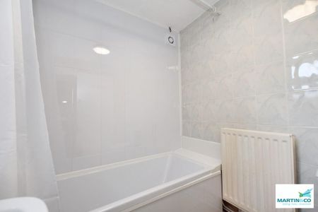 2 bedroom terraced house to rent - Photo 4