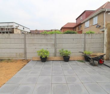 1 bedroom Property to rent - Photo 3