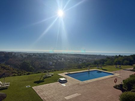 Town House for rent in Benahavis - Photo 4