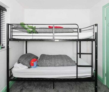 4 bedroom property to rent - Photo 5