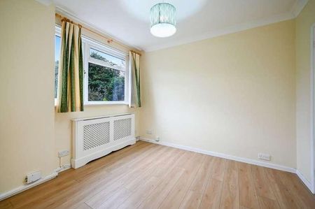 Lakeside, Beckenham, BR3 - Photo 5