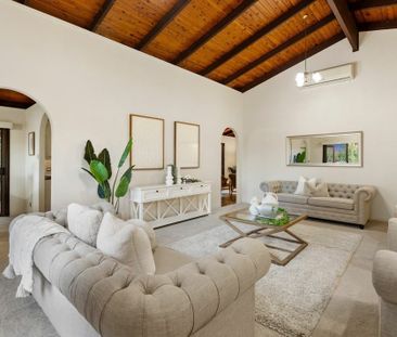 Spacious 3-Bedroom Family Home with Air Conditioning - Photo 2