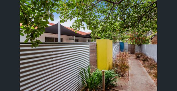 BEAUTIFULLY PRESENTED 2 BEDOOM SECURE UNIT IN GREAT LOCATION - Photo 1