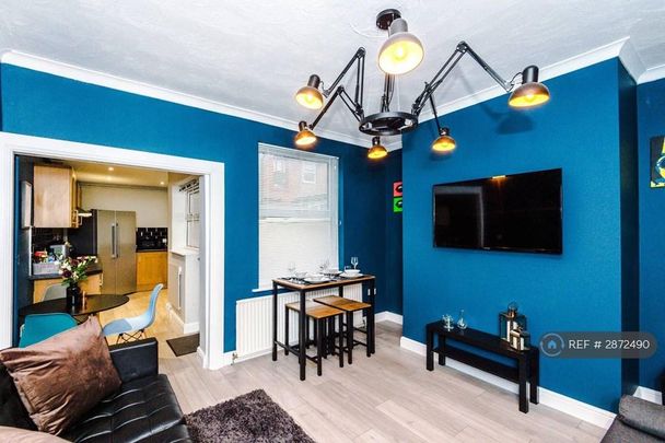 3 bedroom terraced house to rent - Photo 1