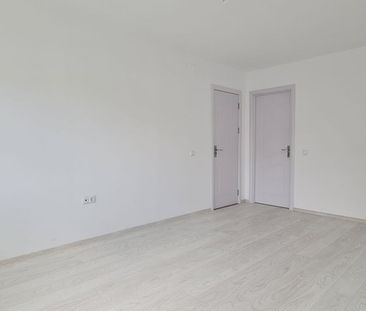 Casa 4 camere (nemobilata, neutilata) cartier Izvor Tarlu... - Photo 4