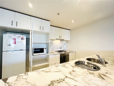 501/18 Waterview Walk - Photo 3