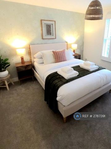 4 bedroom terraced house to rent - Photo 4