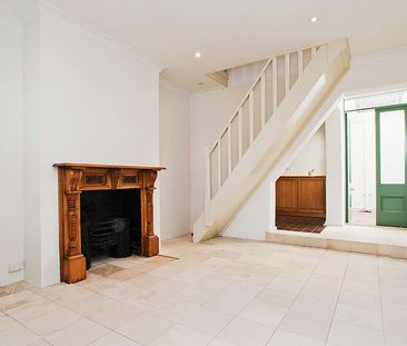 Beautiful one bedroom workers cottage - Photo 2