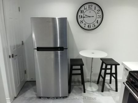 For Lease - 761 Markham Street Unit# Bsmt, Toronto, Ontario - Photo 2