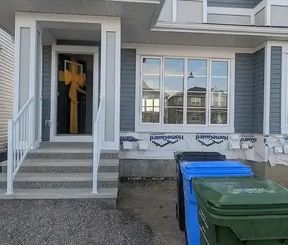 Calgary legal basement suite 1 Bed 1 Bath furnished with utilities,... - Photo 1