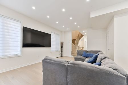 For Lease - 80 Conarty Crescent, Whitby, Ontario - Photo 5