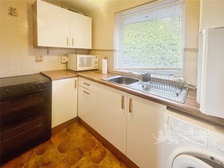 Lockton Chase, Ascot, Berkshire, SL5 8TP - Photo 3