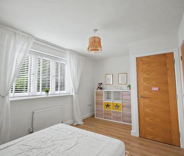 2 bedroom semi-detached house to rent - Photo 4