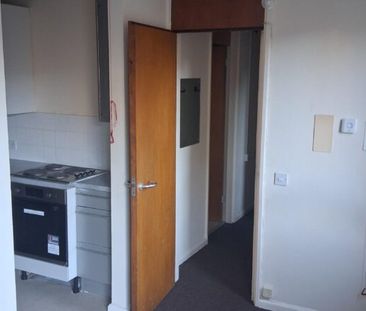 Thrawl Street – Flat 10 - Photo 1