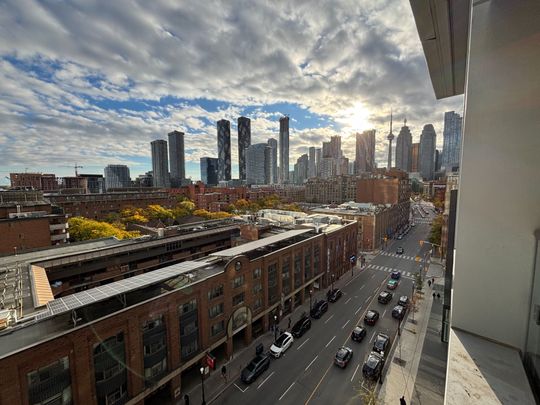 For Lease - 158 Front Street Unit# 815, Toronto, Ontario - Photo 1