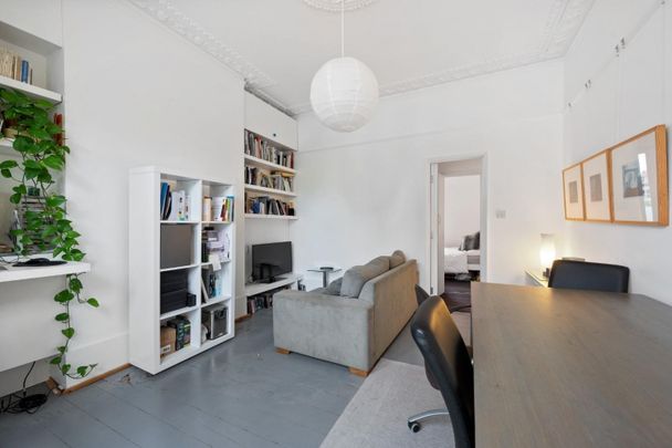 1 bedroom Flat To Let - Photo 1
