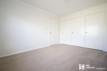 3-Bedroom Home, Walking Distance to Mudgee CBD - Photo 3