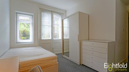 3 bedroom flat to rent - Photo 3