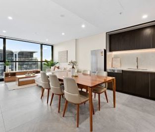 Sky-High Luxury with Sydney Harbour Views in 'Eighty Eight by JQZ' - Photo 3