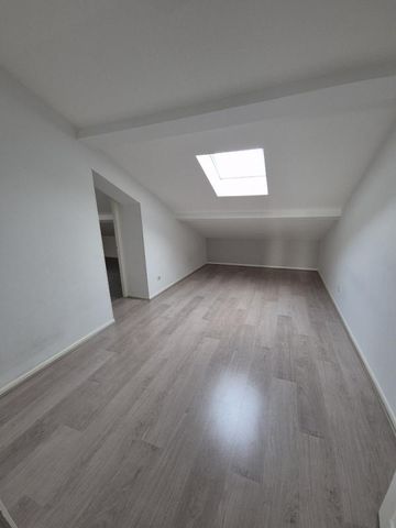 Location Appartement 3 pièces 73m² NANCY 54000 - Photo 3