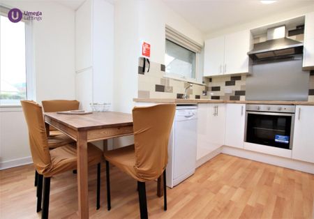 3 bedroom apartment to rent - Photo 3