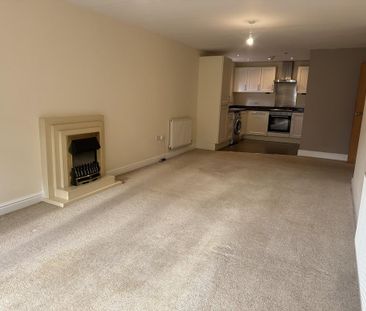 1 bedroom ground floor flat to rent - Photo 2