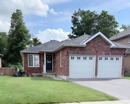 For Lease - 59 Sydenham Wells Crescent, Barrie, Ontario - Photo 4