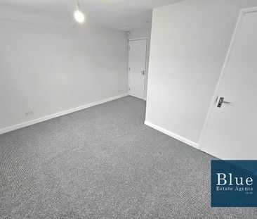 5 bedroom semi-detached house to rent - Photo 3