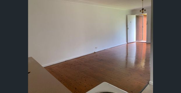 SPACIOUS ONE BEDROOM UNIT - Photo 1