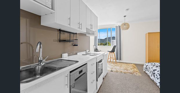 Studio Apartment in Convenient Location - Photo 1