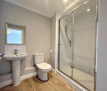 2 bedroom flat to rent - Photo 4