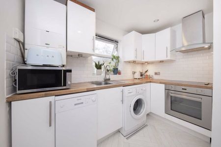 1 Bed Flat, Saltram Crescent, W9 - Photo 2