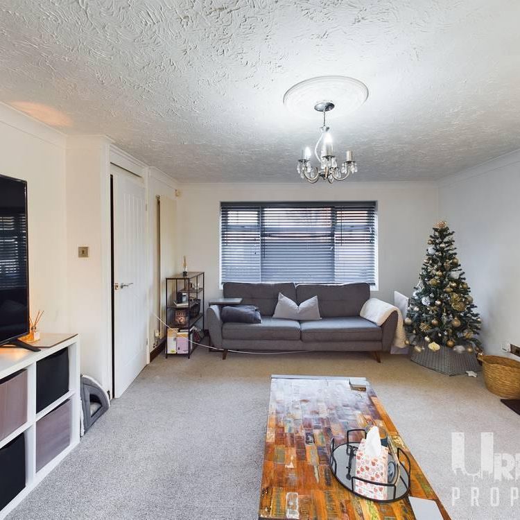 4 bedroom house to rent - Photo 1