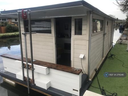 1 bedroom houseboat to rent - Photo 2