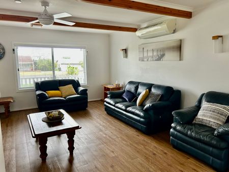 Home For Rent - Photo 5