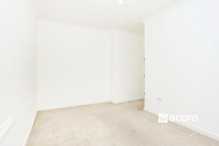 3 bedroom flat to rent - Photo 5