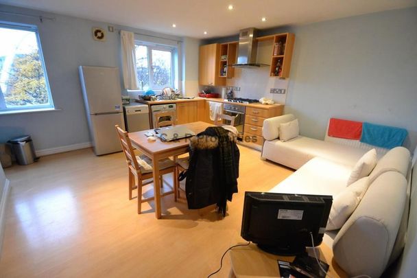 3 bedroom apartment to rent - Photo 1