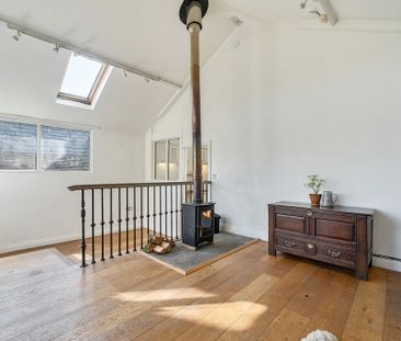 Farnham Lane, Haslemere, Surrey, GU27 - Photo 1