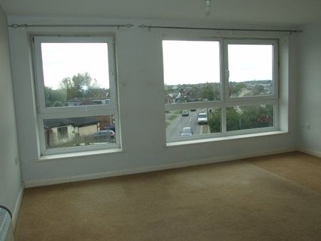 Roseberry Court, Roseberry Avenue, Benfleet, Property for rent - Photo 2