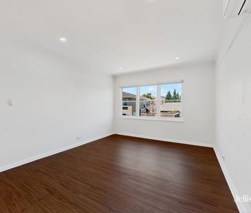 Prime Position in the Balwyn High School Zone – Light-Filled 2 Bedr... - Photo 5