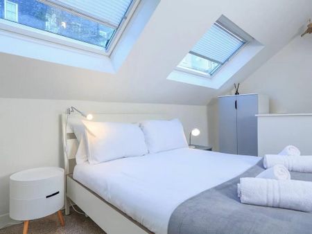 2 bedroom terraced house to rent - Photo 4