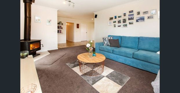 Modest 3 bedroom home - Photo 1