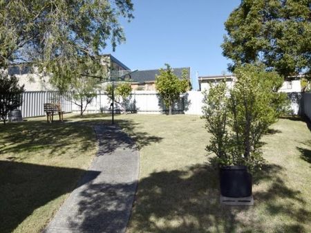 1/7 Collarena Crescent, Kahibah NSW 2290 - Photo 3