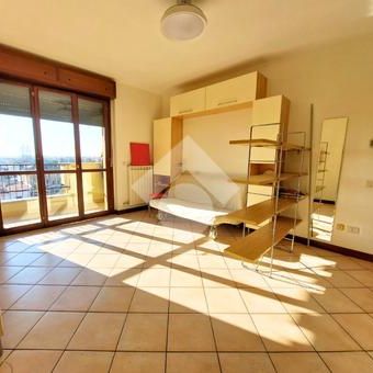 Monolocale in affitto - Photo 2