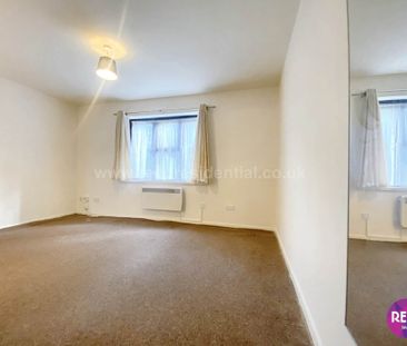 Wordsworth Court, Chelmsford - Photo 3